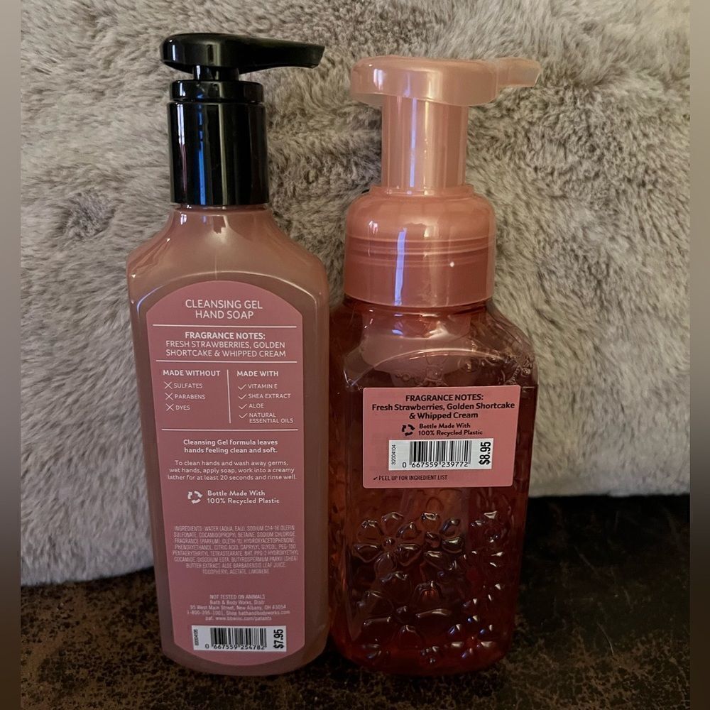 Bath & Body Works Strawberry Pound Cake Hand Soap Bundle - Picture 2 of 6